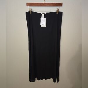 NWT H&M Black Skirt